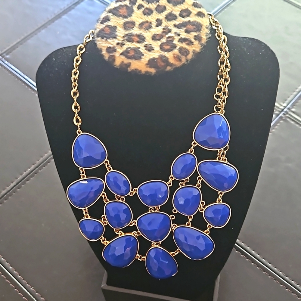 Fancy drop shape blue cabochon bib statement necklace